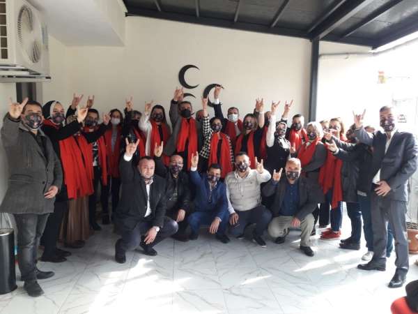 MHP Denizli Teşkilatına 30 yeni kadın üye katıldı 