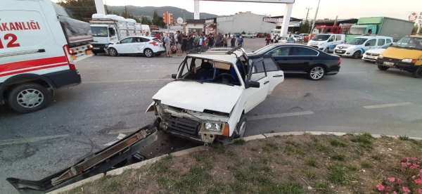 Uşak'ta trafik kazası; 5 yaralı 