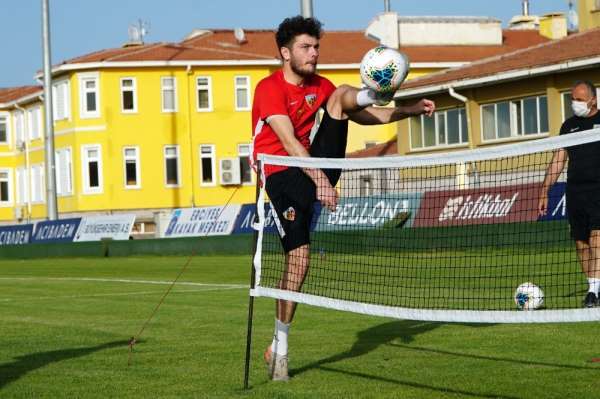 Kayserispor 3 futbolcuyu kiralık verdi 