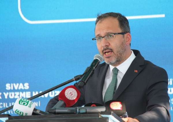 Bakan Kasapoğlu: 'Zirveye oynama iddiamızı icraatlarla ispatladık' 