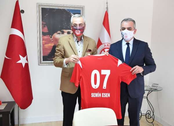Başkan Esen Antalyaspor Kulübü Derneği'ne üye oldu 