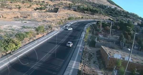 Mardin'da aşırı hız ve dikkatsizlik sonucu yaşanan kaza kamerada