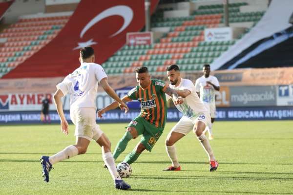 Süper Lig: Aytemiz Alanyaspor: 2 - Çaykur Rizespor: 1 (Maç sonucu)