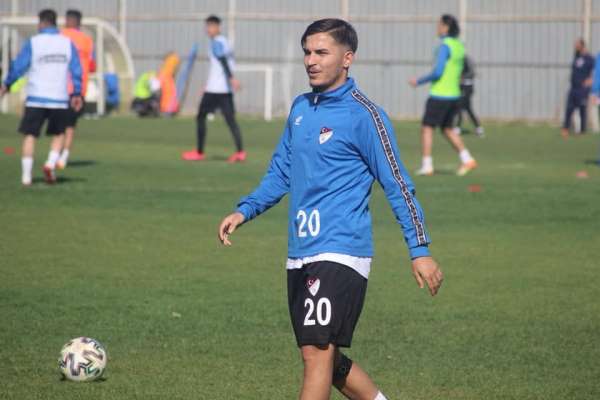 Elazığspor, Cengizhan Akgün'le sözleşmesini 1 yıl uzattı