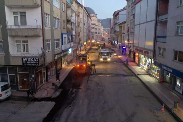 Akdağmadeni Belediyesi'nden sokağa çıkma kısıtlamasında yoğun çalışma