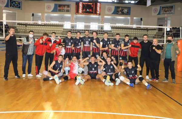 Turgutlu Belediyespor Erkek Voleybol Takımı Kütahya'dan galibiyetle döndü 