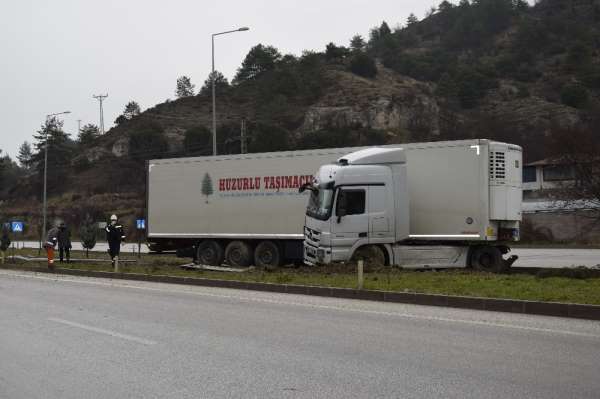 Burdur'da trafik kazası ucuz atlatıldı 