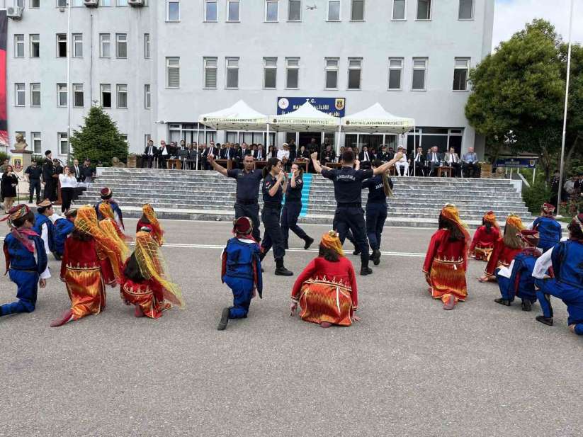 Jandarma 184'üncü yıldönümünü harmandalıyla kutladı