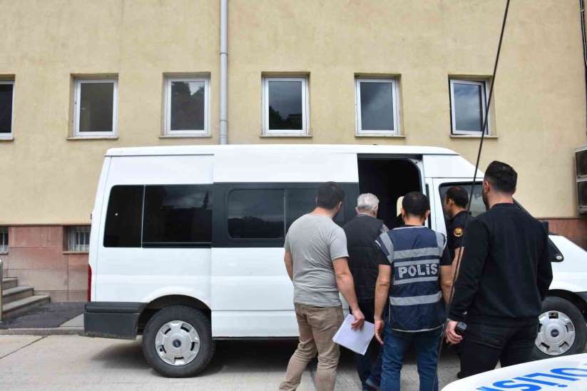 Kastamonu'da 38 adrese eş zamanlı operasyon: 11 gözaltı