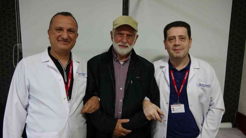 Düşe kalka geldiği hastaneden yürüyerek çıktı