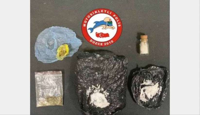 Yunus timlerinden uyuşturucuya geçit vermiyor