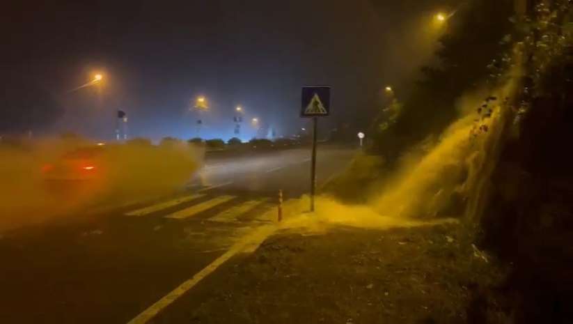 Rize'de şiddetli yağış etkili oldu