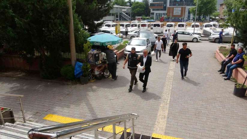 Karabük'te tefecilik operasyonunda 2 şüpheli adliyeye sevk edildi