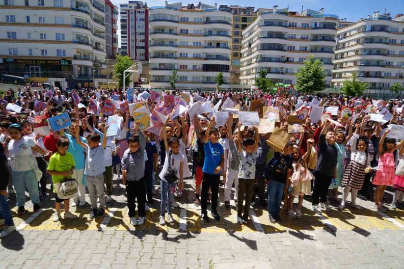 Kastamonu'da 58 bin öğrenci karnesini aldı