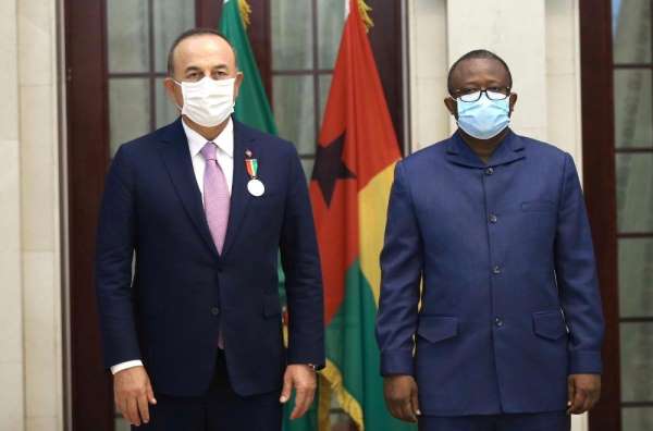 Dışişleri Bakanı Çavuşoğlu'na Gine Bissau Cumhurbaşkanı Embalo tarafından 'Devle
