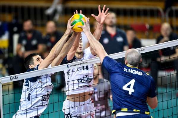 Fenerbahçe, Kedzierzyn-Kozle'ye 3-0 mağlup oldu 