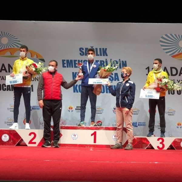 Ersin Tekal Adana'dan üçüncülük ile döndü