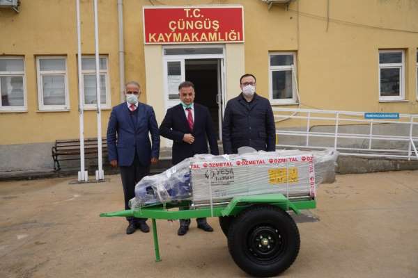 Diyarbakır Büyükşehir Belediyesinden Çüngüş'e üzüm sıkma makinesi hibesi 