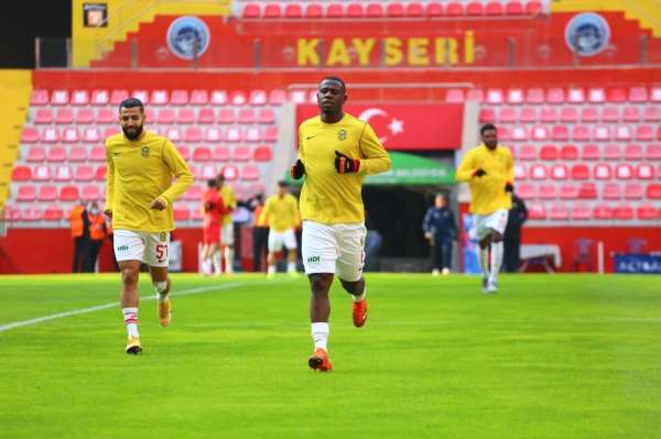 Yeni Malatyaspor'a Tetteh ve Acquah şoku