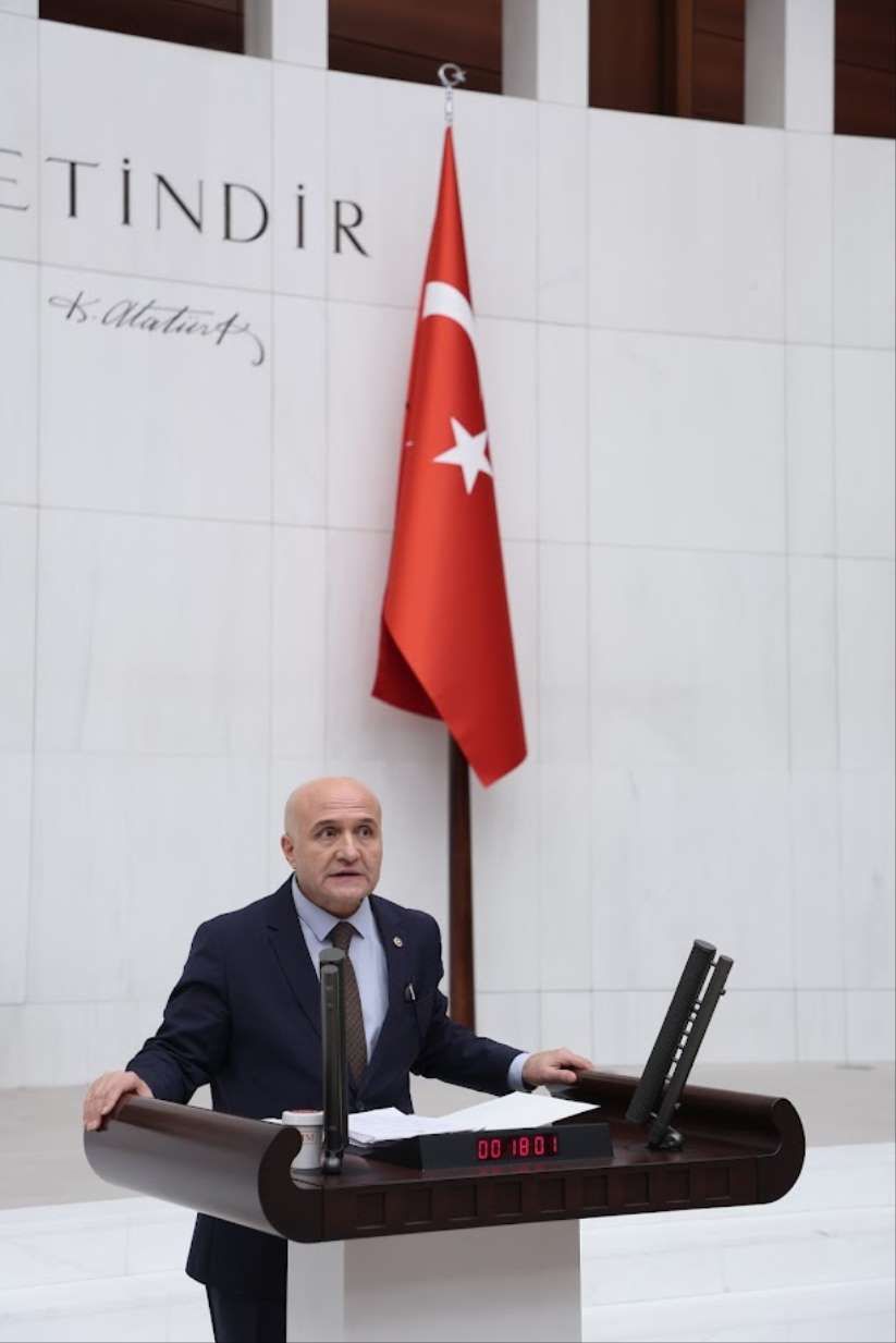 İYİ Parti Genel Başkan Yardımcısı ve Samsun Milletvekili Erhan Usta’dan torba yasa tepkisi: “Bir gün sonrasını planlayamayanlar ülkeyi yönetiyor”