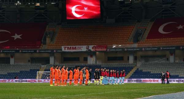 Süper Lig: Medipol Başakşehir: 0 - Gaziantep FK: 0 (Maç devam ediyor) 