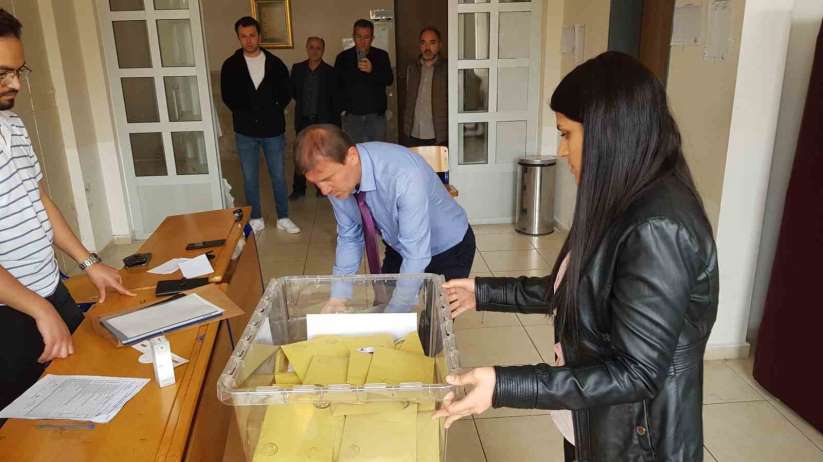 Karabük'te sandıklar kapandı, oy sayımı başladı