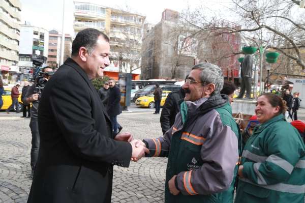 Başkan Taşdelen'den 'Belediye çalışanlarına aşıda öncelik' talebi 
