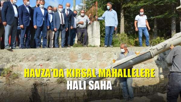 Havza'da kırsal mahallelere halı saha