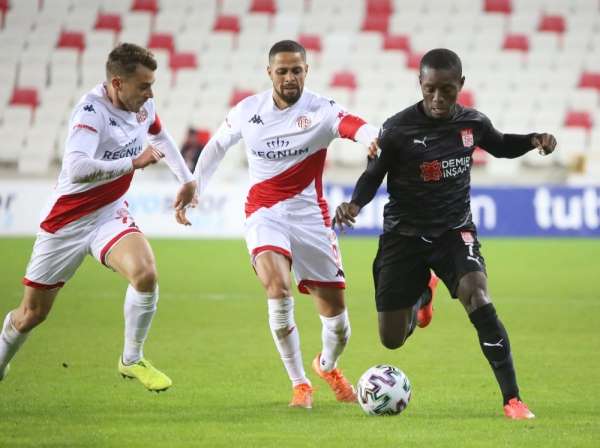Sivasspor'un sahasındaki galibiyet hasreti 6 maça çıktı! 