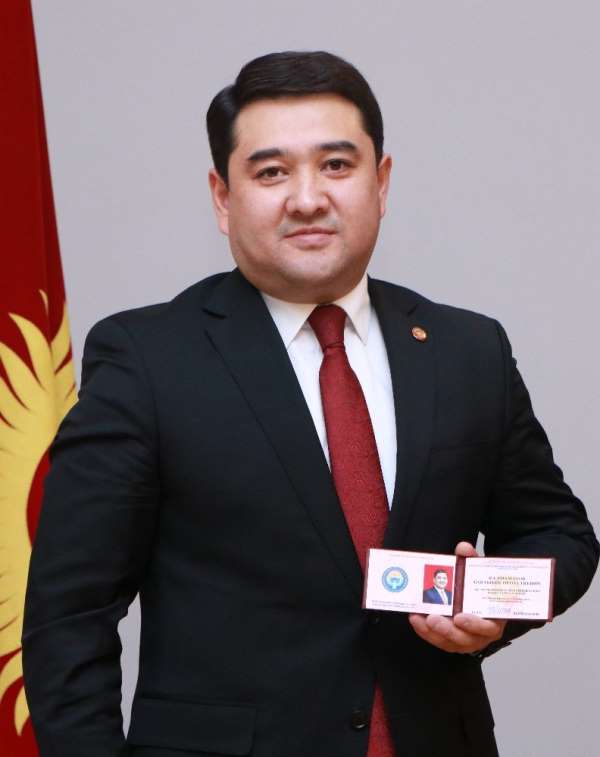 Kırgızistan'da Cumhurbaşkanlığı seçim kampanyası başladı 