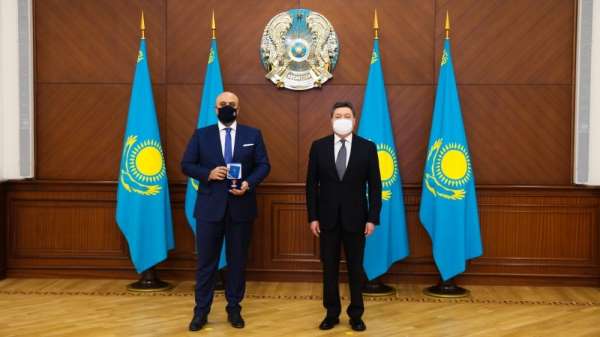 Kazakistan'dan Türk firmasına 'Devlet Onur Madalyası-Dostluk Nişanı' 