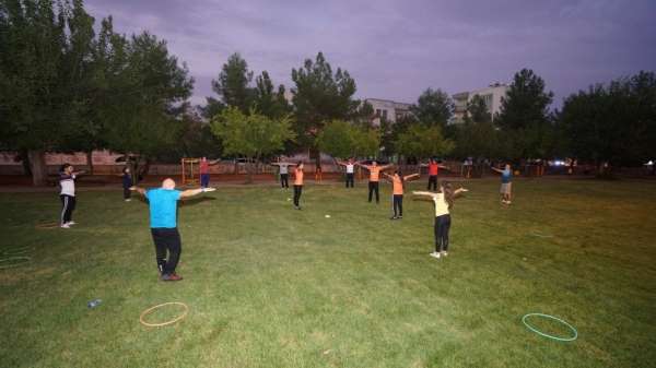 Uzman antrenörlerden vatandaşa ücretsiz spor desteği 