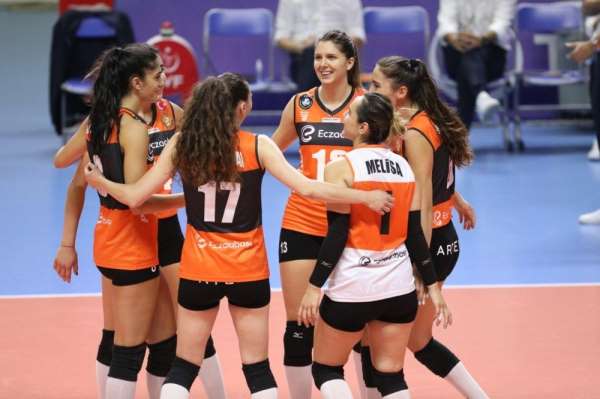 Geleceğe Smaç'tan online voleybol projesi 