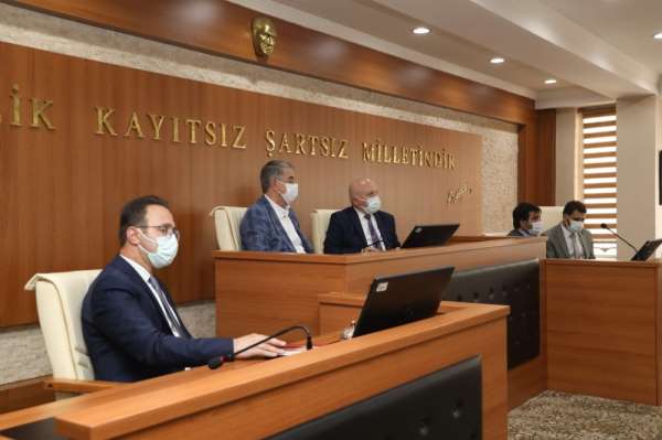 Erzurum Büyükşehir Belediyesi Diplomasi Akademisi geleceğin gençlerini yetiştiri