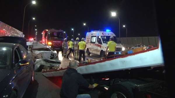 Haliç Köprüsü'nde feci trafik kazası:1 ağır yaralı 