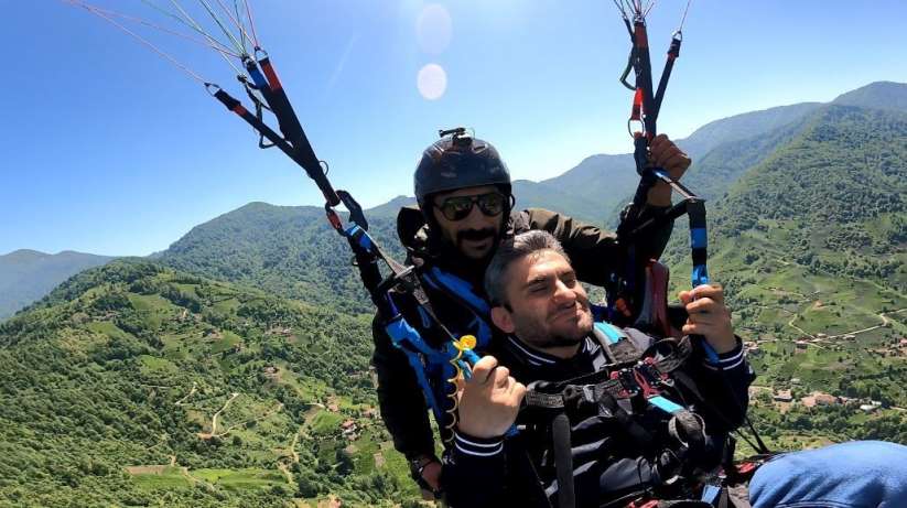 Artvin'de engelli bireyler ilk kez yamaç paraşütü heyecanı yaşadı