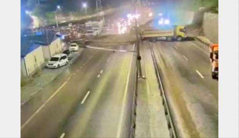 Trabzon-Gümüşhane karayolu işte böyle trafiğe kapandı