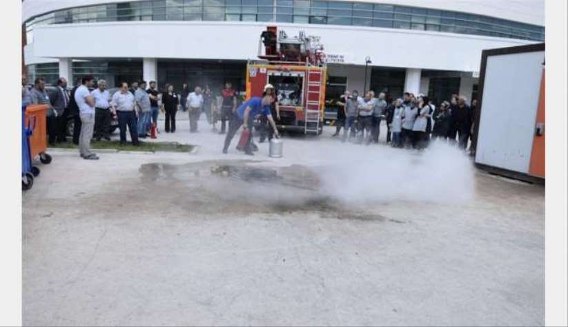 Bayburt Devlet Hastanesi'nde yangın tatbikatı gerçekleştirildi