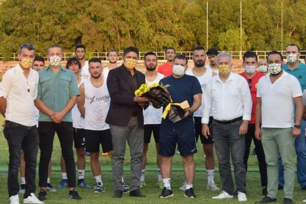 Yeniçeriler Taraftar Derneğinden Aliağa FK'ya ziyaret 