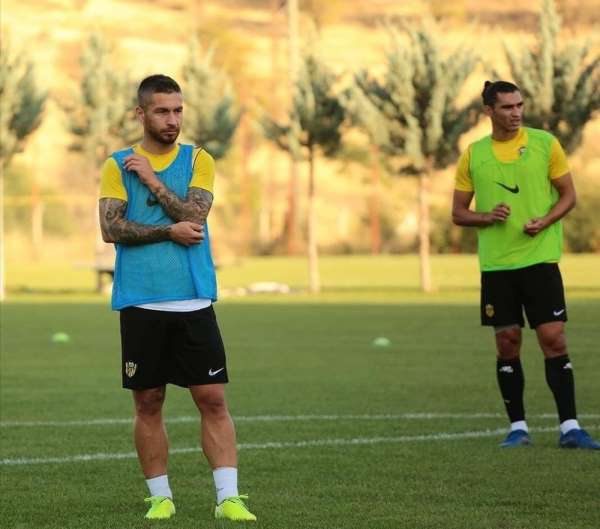 Yeni Malatyaspor'da saha içi sorumluluk Adem Büyük'te 