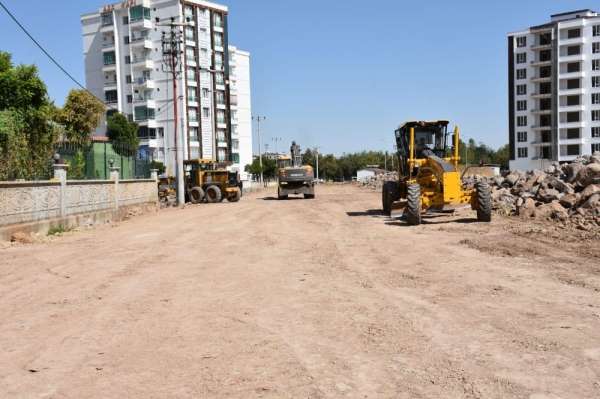 Bağlar Belediyesi, uzun yılların yol sorununu çözüyor 