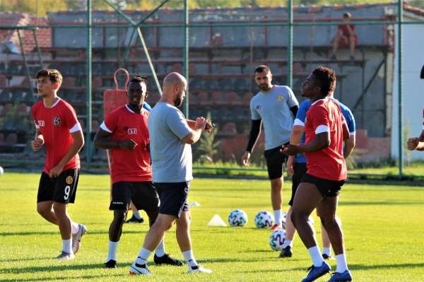 (Özel haber) Eskişehirspor gençleriyle arma mücadelesi verecek 