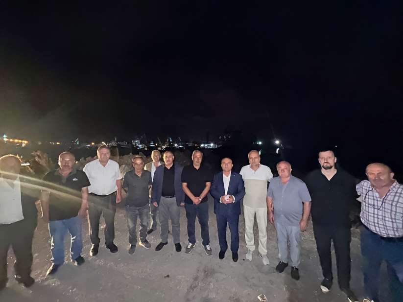 İYİ Parti Ekonomi ve Kalkınma Politikaları Başkanı, Samsun Milletvekili Dr. Erhan Usta, Terme Balıkçı Barınağı’ndaki Sorunları Gündeme Taşıdı