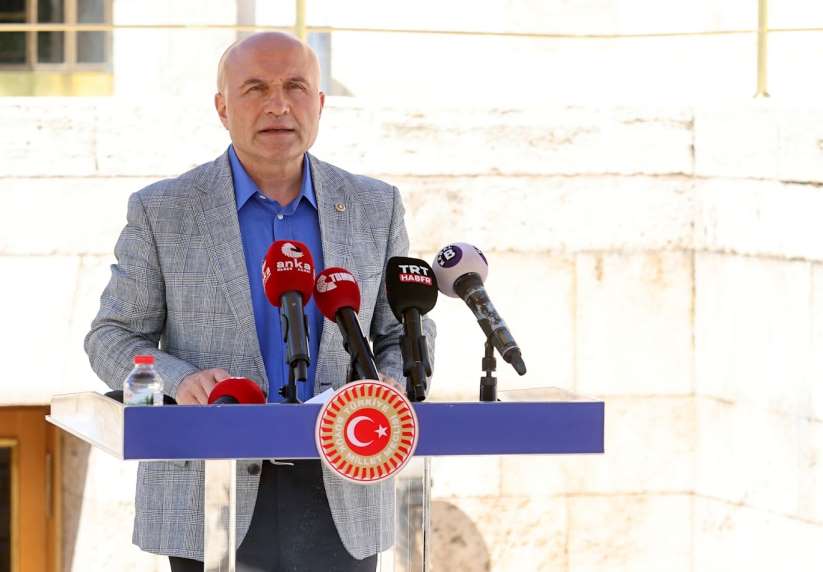 İYİ Parti Ekonomi ve Kalkınma Politikaları Başkanı, Samsun Milletvekili Dr. Erhan Usta, Resmî Gazete’de yayımlanan Orta Vadeli Program 2026-2028’e (O