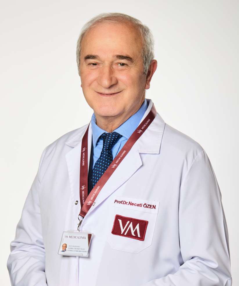 Meme kanserinin erken tanısının hayati önem taşıdığını belirten Genel Cerrahi Uzmanı Prof. Dr. Necati Özen, “Yaşam boyu her 8 kadından biri meme kans