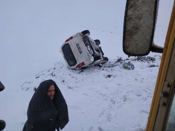 Karda kaza yapan vatandaşların yardımına Bağlar Belediyesi ekipleri koştu