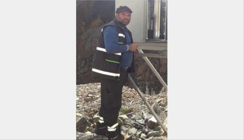 Arıza için çıktığı elektrik direğinden düşen işçi öldü