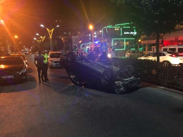 Tarsus'ta 2 ayrı kazada 3 kişi yaralandı 