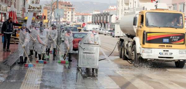 Sincan Belediyesi ekiplerinden temizlik seferberliği 