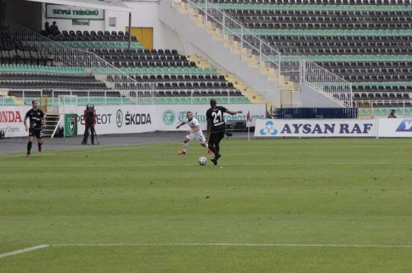 Süper Lig: Denizlispor: 0 - Trabzonspor: 0 (Maç devam ediyor) 
